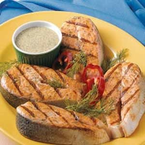 What are some easy grilled salmon recipes?