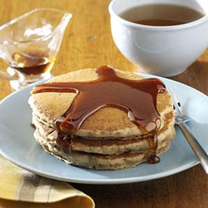 Easy Gingerbread Pancakes Recipe