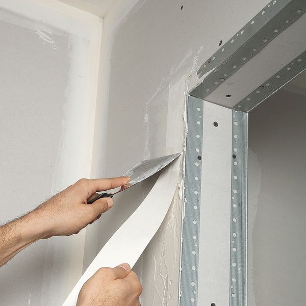 How do you put up plasterboard?