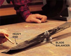Mower blades: Check the blade's balance