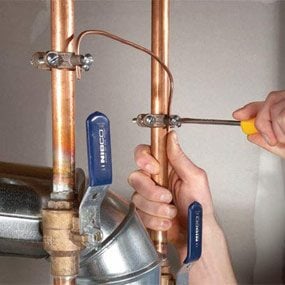 attaching copper wire to water 