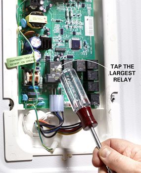 Rattle the relay on the circuit board.