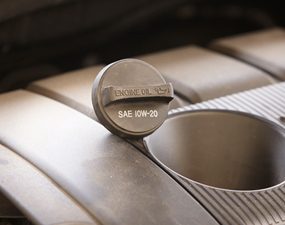 Choose the oil viscosity that is stamped on the oil filler cap.