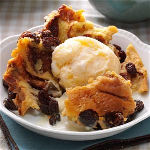 Slow Cooker Cinnamon Roll Pudding